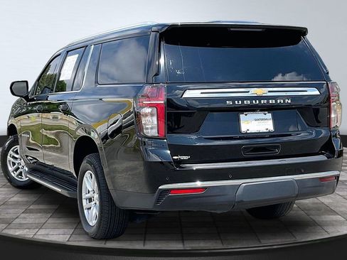 Used 2021 Chevrolet Suburban LS RWD image 13