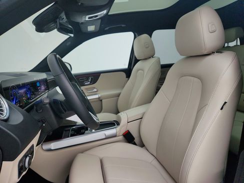 Certified 2024 Mercedes-Benz EQB 250+ image 17