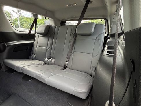 Used 2020 Chevrolet Suburban LT AWD/4WD image 19