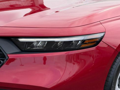 Used 2025 Honda Accord LX image 11