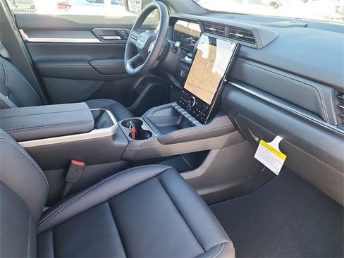 New 2026 GMC Terrain Elevation w/ Elevation Premium Package image 17