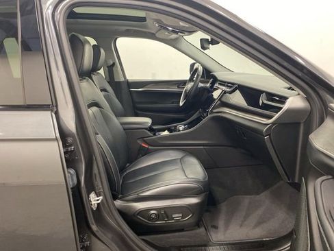 Used 2022 Jeep Grand Cherokee L Limited w/ Trailer Tow Group (B) image 29