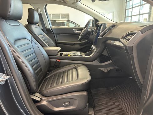 Used 2024 Ford Edge SEL w/ Convenience Package image 14