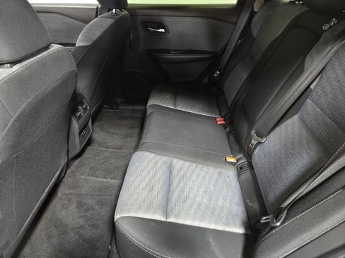 Used 2023 Nissan Rogue SV AWD/4WD image 28