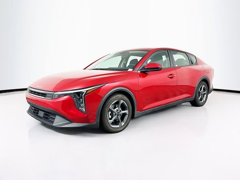 Used 2025 Kia K4 FWD image 3