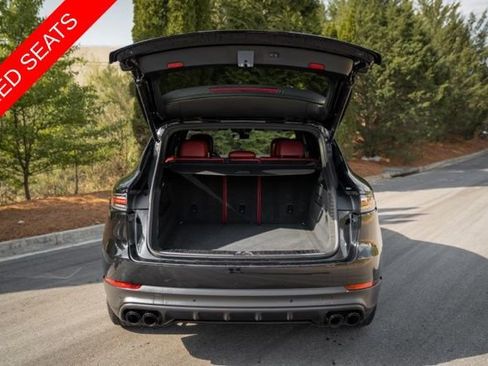 Used 2023 Porsche Cayenne Platinum Edition AWD/4WD image 19