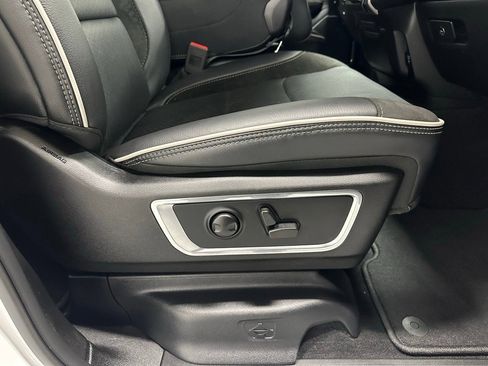 Used 2025 RAM 1500 Laramie image 57