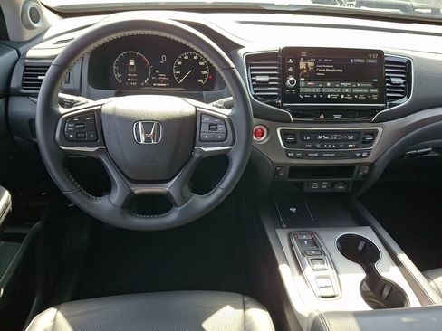 Certified 2025 Honda Ridgeline RTL+ image 10
