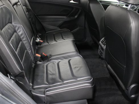 Used 2021 Volkswagen Tiguan SEL Premium R-Line image 25