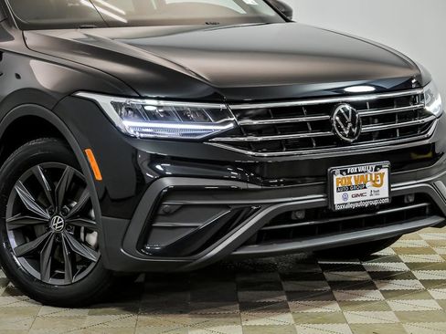 Certified 2023 Volkswagen Tiguan SE image 2