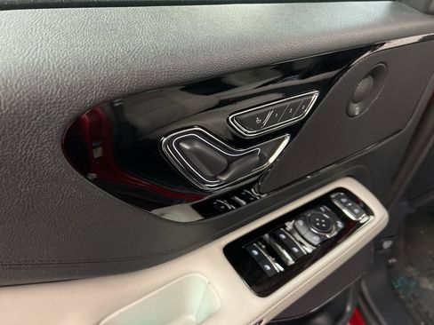 New 2025 Lincoln Aviator Reserve image 29