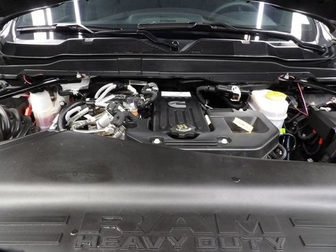 Used 2025 RAM 2500 Big Horn AWD/4WD image 35