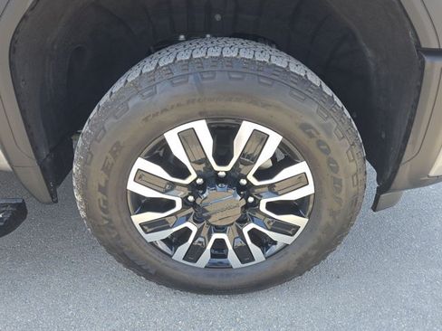 Used 2025 GMC Sierra 2500 Denali Ultimate AWD/4WD image 24
