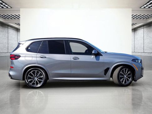New 2026 BMW X5 xDrive50e w/ M Sport Package AWD/4WD image 5