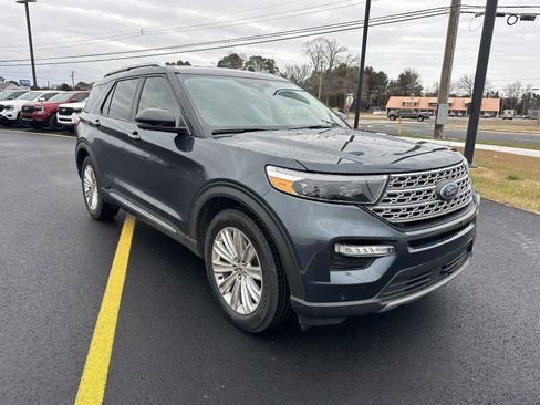 Used 2022 Ford Explorer Limited w/ Hybrid Equipment Group 310A image 3
