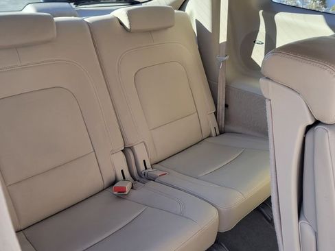 Used 2008 Hyundai Veracruz GLS image 15