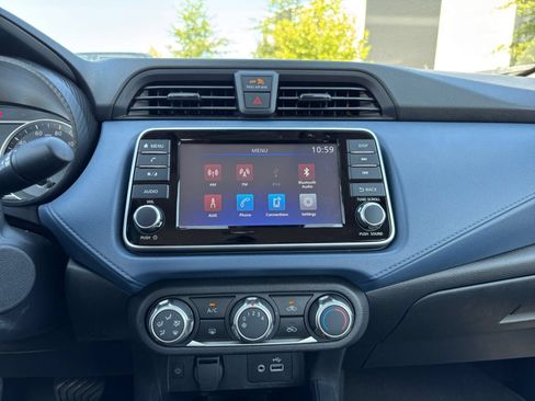 Used 2025 Nissan Versa SV FWD image 14