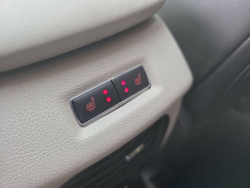 Used 2018 Lincoln MKC Reserve w/ Lincoln MKC Climate Package image 17