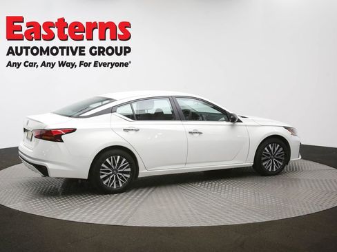 Used 2025 Nissan Altima 2.5 SV image 42