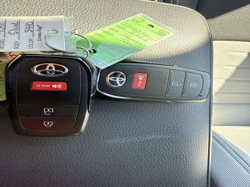 Certified 2025 Toyota Tacoma TRD Sport w/ TRD Sport Upgrade Package image 15