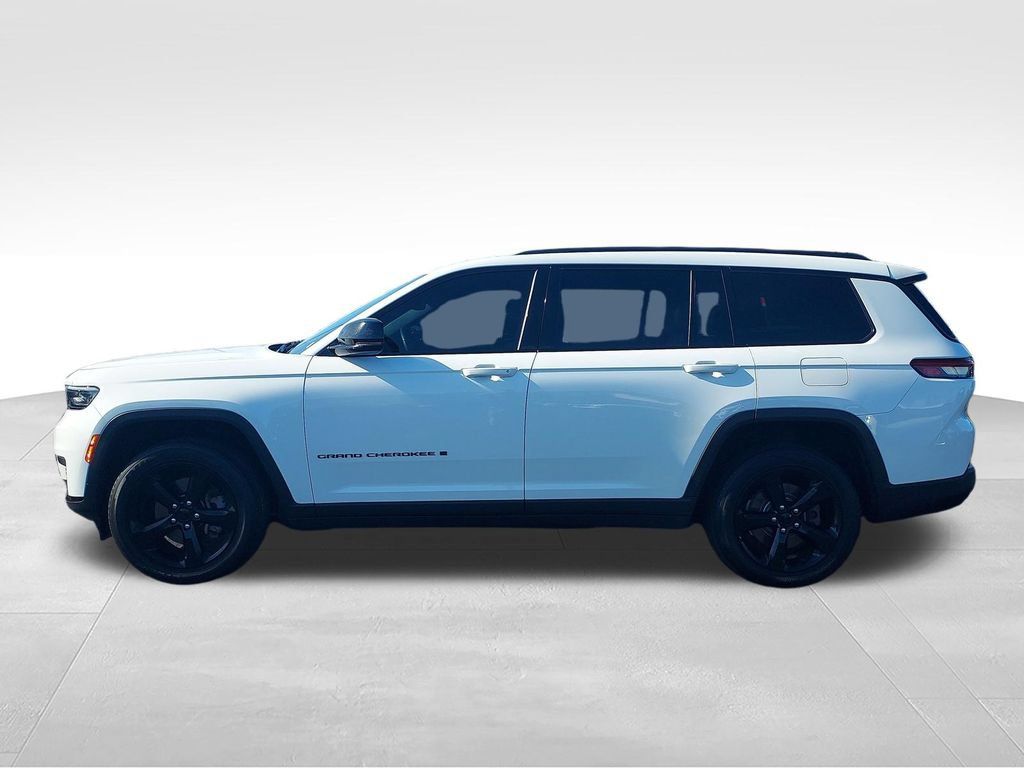 Used 2021 Jeep Grand Cherokee L Laredo AWD/4WD image 2