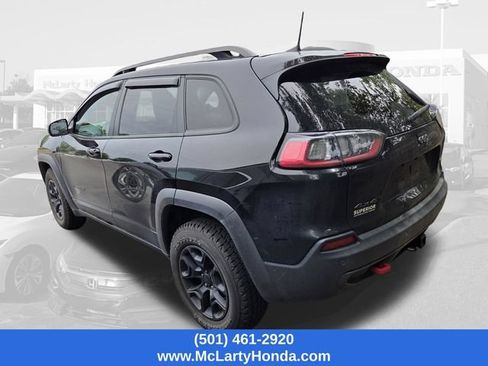 Used 2019 Jeep Cherokee Trailhawk w/ Comfort/Convenience Group AWD/4WD image 5