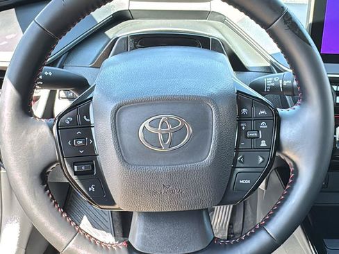 Used 2026 Toyota Prius Plug-In Hybrid FWD image 17
