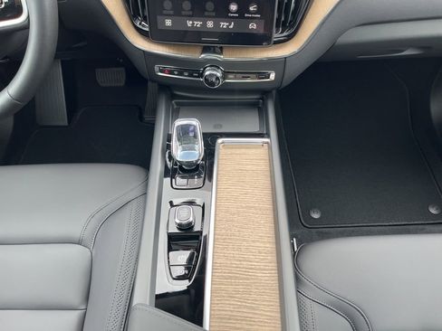 New 2026 Volvo XC60 T8 Plus w/ Protection Package Premier AWD/4WD image 23