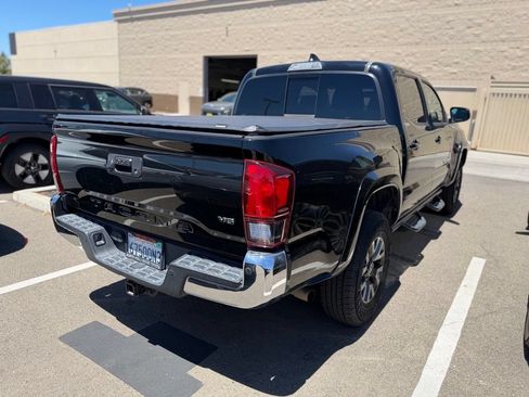 Used 2020 Toyota Tacoma SR5 RWD image 6