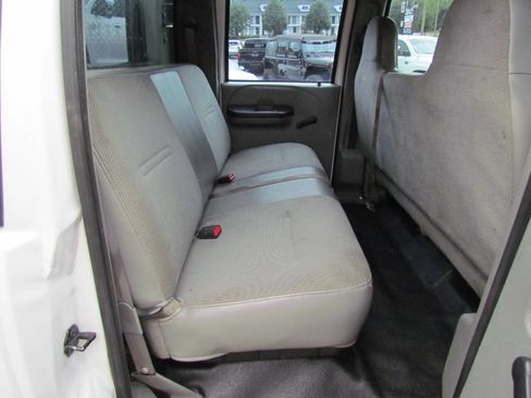 Used 2006 Ford F450 4x4 Crew Cab Super Duty image 13