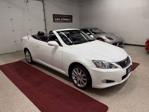 Used 2010 Lexus IS 250C RWD image 9