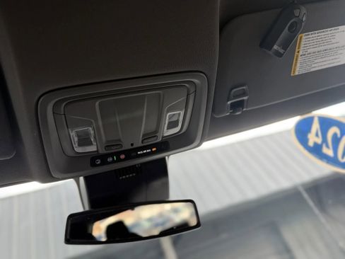 Used 2024 GMC Sierra 3500 SLT image 39