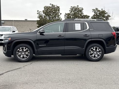 Used 2023 GMC Acadia SLT image 2