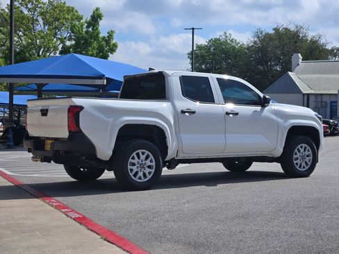 Used 2025 Toyota Tacoma SR w/ SR Upgrade Package image 3