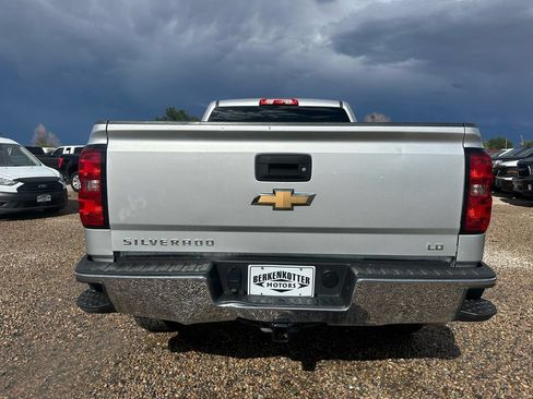 Used 2019 Chevrolet Silverado 1500 LT AWD/4WD image 9