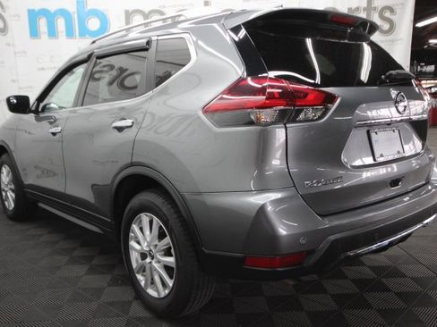 Used 2019 Nissan Rogue SV image 4