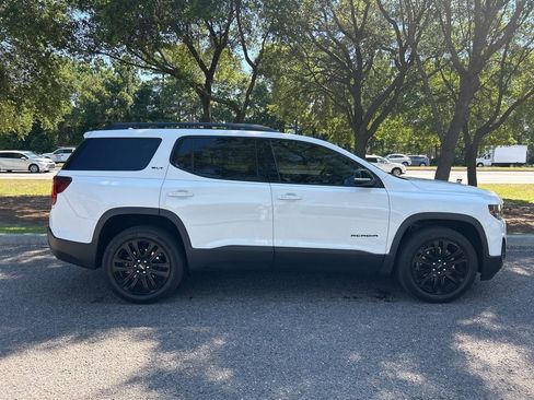 Used 2023 GMC Acadia SLT w/ Elevation Edition FWD image 5