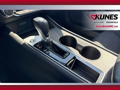 Used 2025 Nissan Altima 2.5 SV image 24