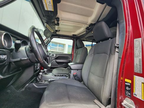Used 2021 Jeep Gladiator Sport image 27
