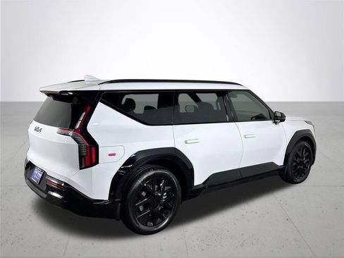 New 2026 Kia EV9 Land w/ Nightfall Edition Package image 6