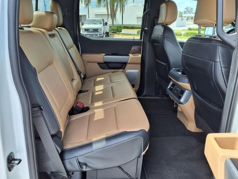 Used 2024 Ford F350 4x4 Crew Cab Super Duty image 17