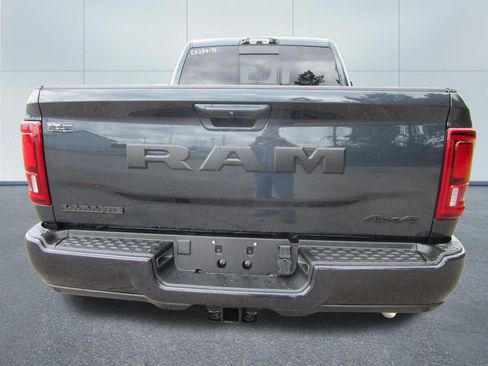 New 2026 RAM 2500 Laramie AWD/4WD image 9
