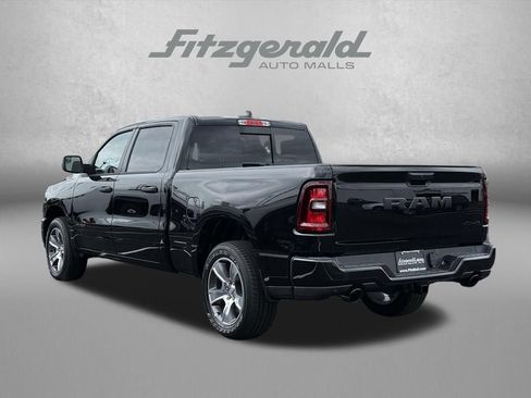 New 2026 RAM 1500 Express AWD/4WD image 9