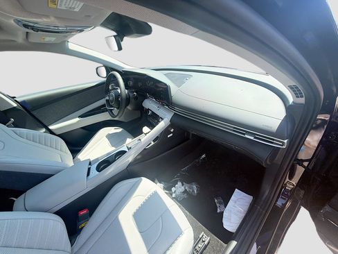 New 2026 Hyundai Elantra Limited FWD image 21
