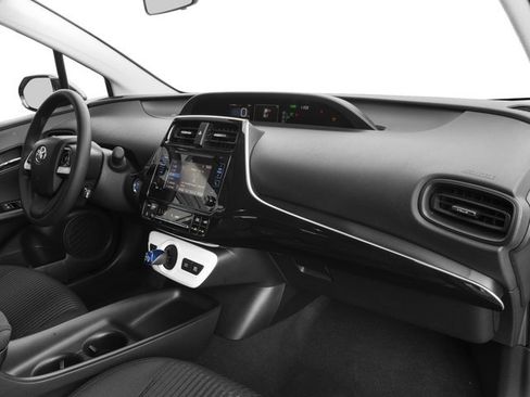 Used 2016 Toyota Prius Four Touring FWD image 19