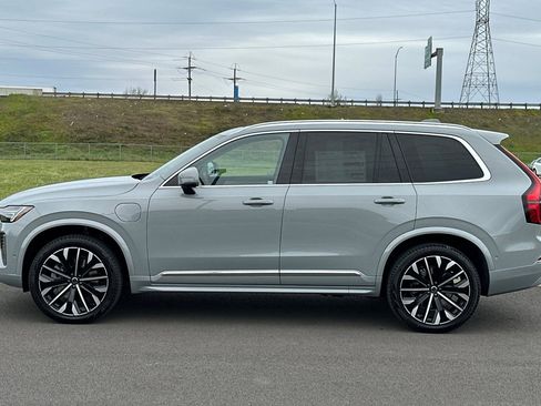 New 2026 Volvo XC90 T8 Plus w/ Protection Package AWD/4WD image 6