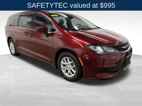 Used 2017 Chrysler Pacifica Touring image 3