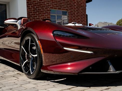 Used 2021 McLaren Elva RWD image 6