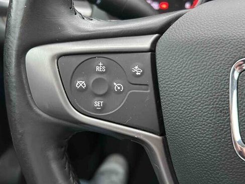 Used 2021 GMC Acadia AT4 image 33