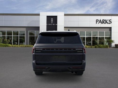 New 2026 Lincoln Navigator L Reserve AWD/4WD image 5